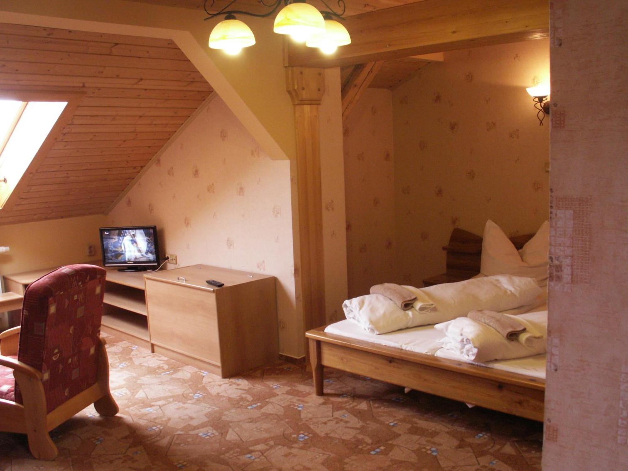 Hotel Lesni Dum Janske Lazne Oda fotoğraf