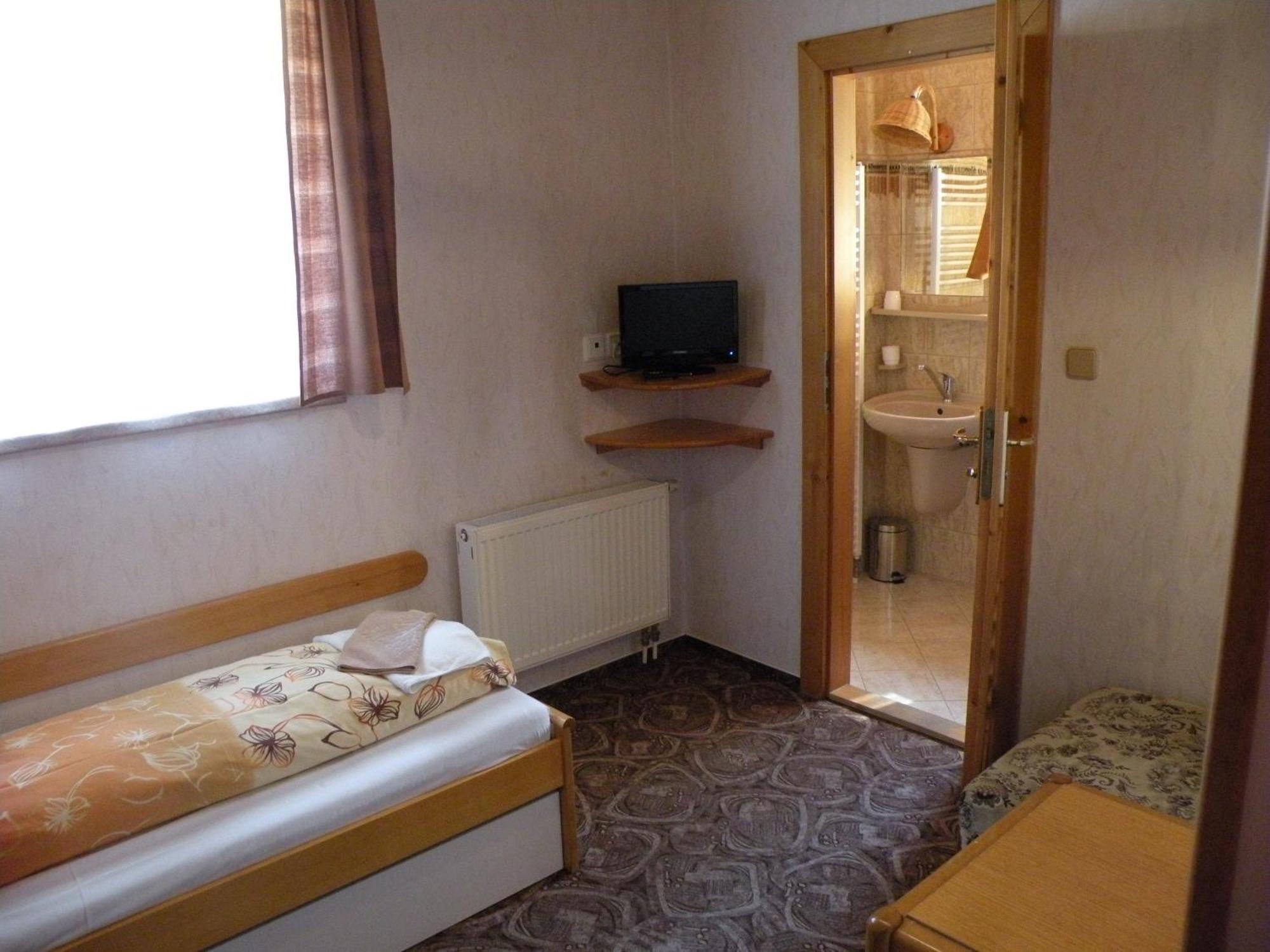 Hotel Lesni Dum Janske Lazne Oda fotoğraf