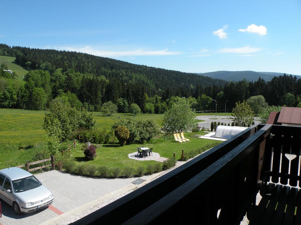 Hotel Lesni Dum Janske Lazne Oda fotoğraf
