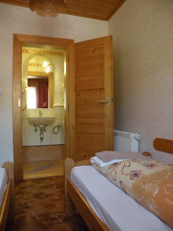Hotel Lesni Dum Janske Lazne Oda fotoğraf
