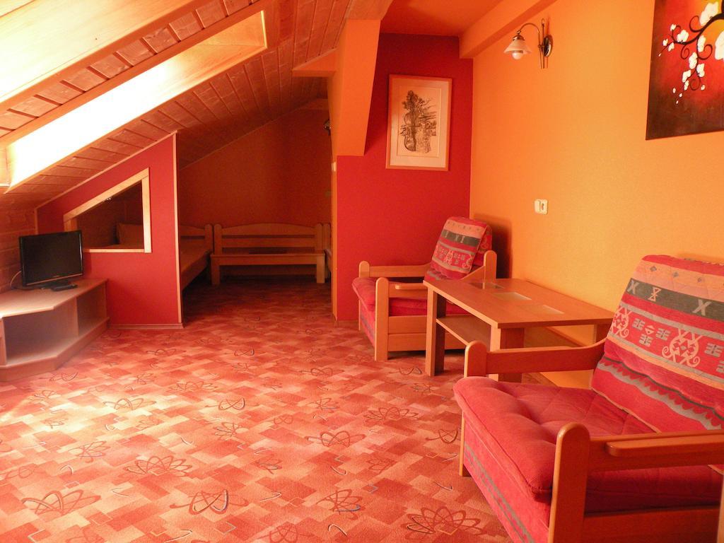 Hotel Lesni Dum Janske Lazne Oda fotoğraf